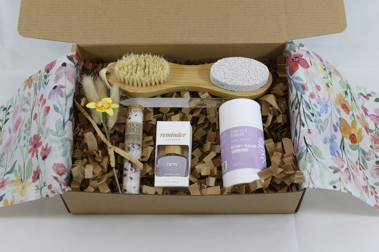 A New Day Lavender Pedicure Gift Box - Gift Daffodil & Alder