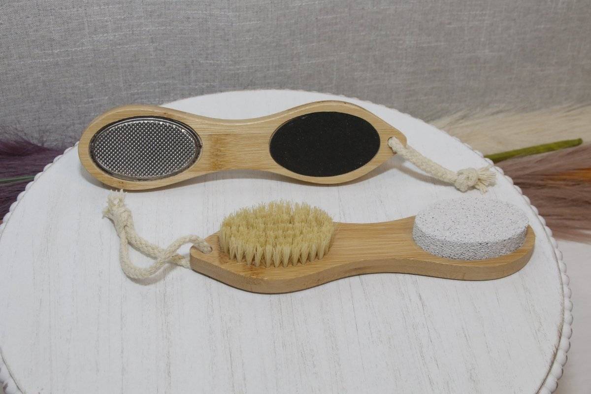 Bamboo Exfoliating Foot Pedicure Tool | Summer Bestseller - Gift Daffodil & Alder