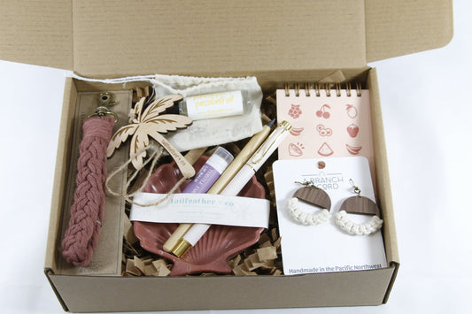 Coastal Boho Chic Gift Box - Dusty Rose - Gift Box Daffodil & Alder