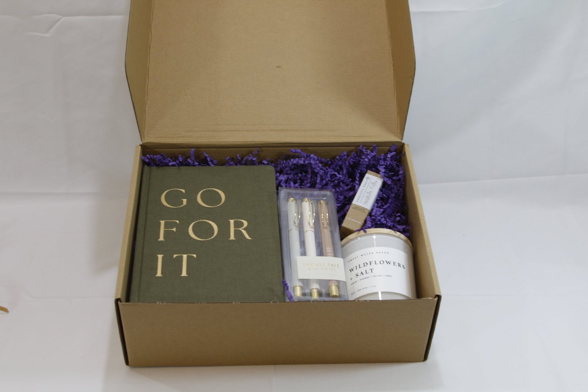 Eco - friendly Gift Box - The Writers Unwind Gift Box - Gift Box Daffodil & Alder