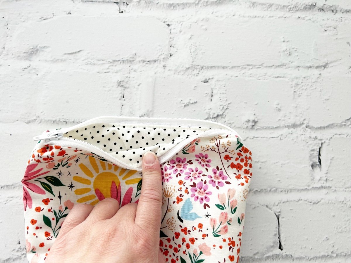 Summer Floral Small Cosmetic Bag - Accessories Daffodil & Alder