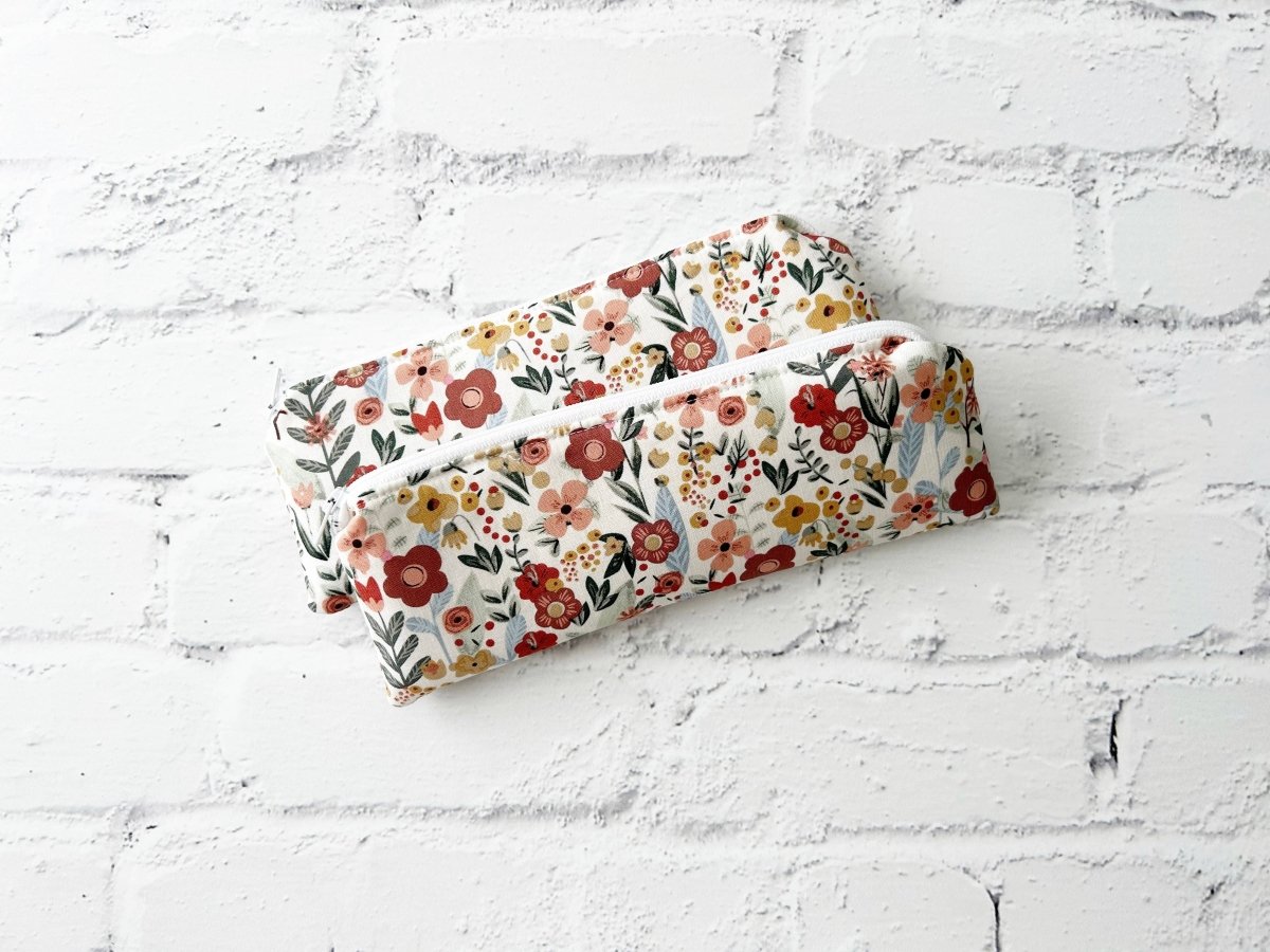 Vintage Floral Pencil Pouch & Small Travel Bag – A Charming Essential! - Accessories Daffodil & Alder