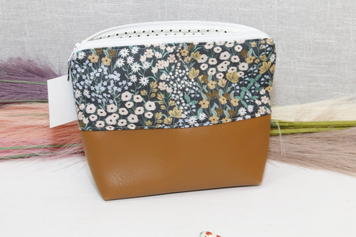 Wildflower Cosmetic and Toiletry Pouch - Accessories Daffodil & Alder